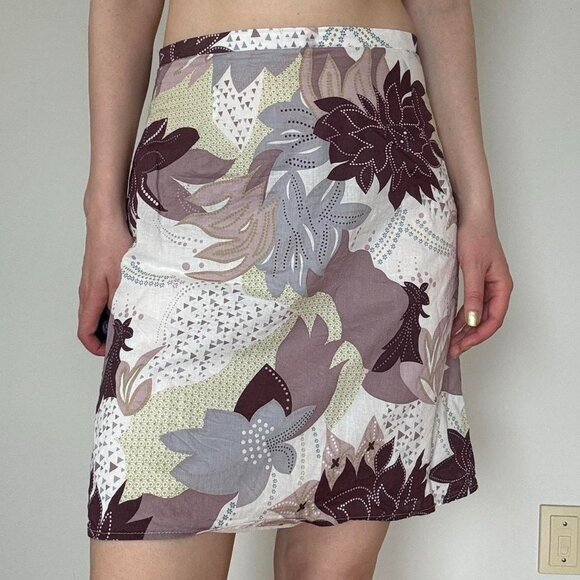 Floral Patterned Skirt - Picture 3 of 6